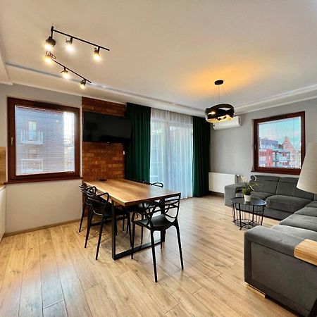 Stylish Apartment Oldtown Riverview Balcony グダニスク エクステリア 写真