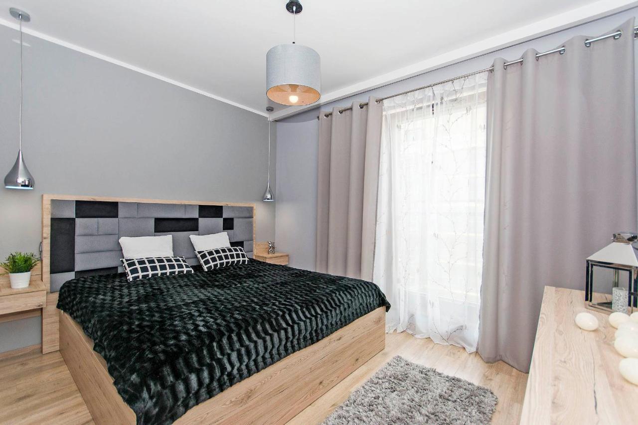 Stylish Apartment Oldtown Riverview Balcony グダニスク エクステリア 写真