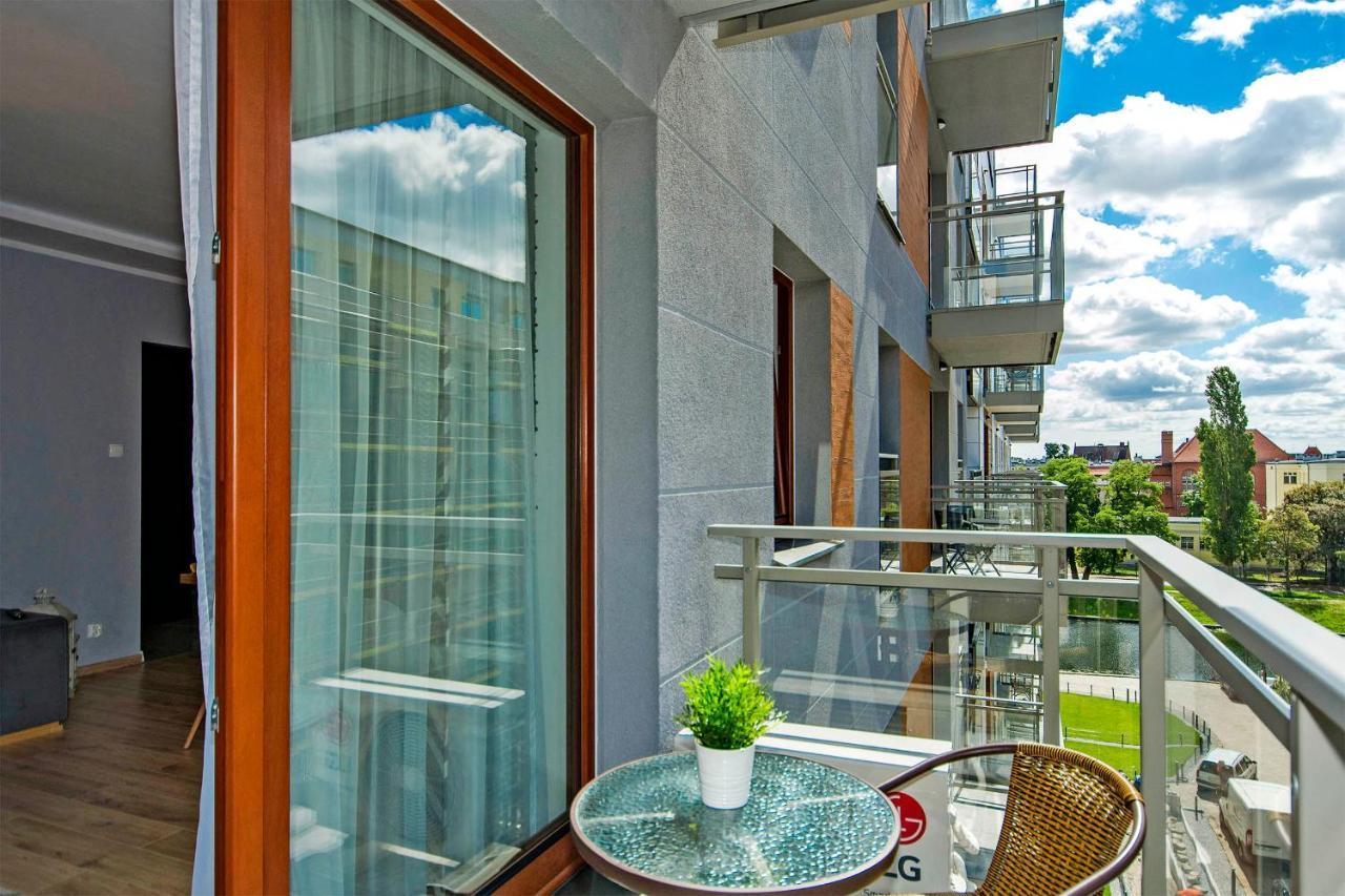 Stylish Apartment Oldtown Riverview Balcony グダニスク エクステリア 写真